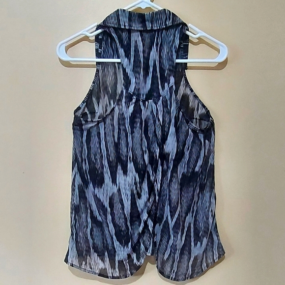 Guess Sleeveless Sheer Button Down Shirt - Picture 3 of 5